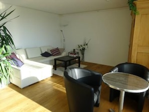 TV - Moderne Ferienwohnung by Interhome (Feldbach)