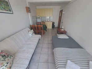 TV - Appartement "Josip" mit Blick auf das Wasser by Interhome (Krk/Punat)