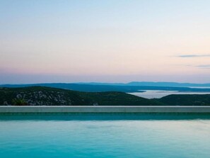 A heated pool - Designferienhaus mit Hot Tub by Interhome (Crikvenica/Barci)