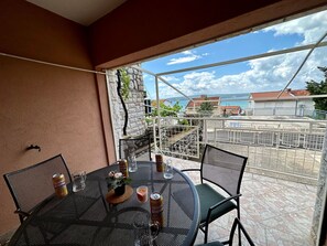 Outdoor dining - Wohnung Adriatic Dream 2 by Interhome (Crikvenica/Dramalj)
