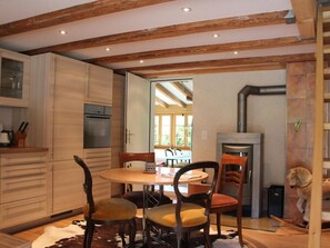 Dining - in Stäfa by Interhome (Mutzmalen)