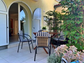 Outdoor dining - Apartment Savic by Interhome (Krk/Šilo)