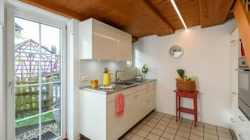 Réfrigérateur, four, lave-vaisselle