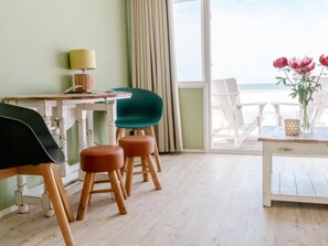 Dining - Strandhaus direkt am Meer by Interhome (Wijk aan Zee)