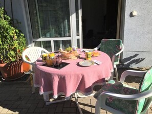 Outdoor dining - Wohnung mit Bergblick by Interhome (Poschiavo)
