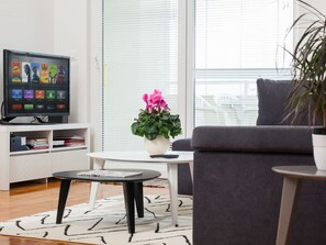 Living area - Wohnung mit Blick auf das Wasser by Interhome (Baška Voda)