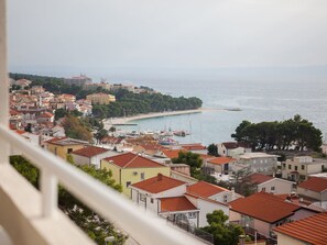 Property grounds - Wohnung mit Blick auf das Wasser by Interhome (Baška Voda)