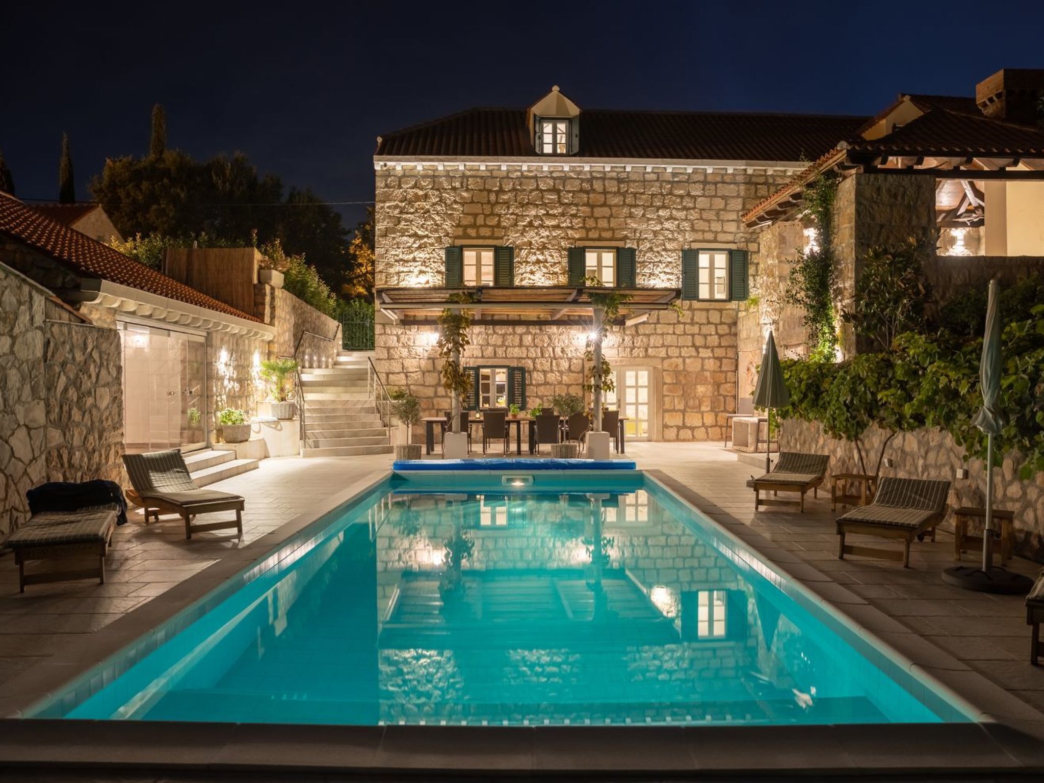 Et oppvarmet basseng