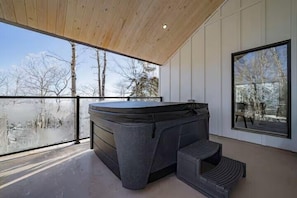 Terrace/patio - Elys 9: Le Massif, Hot Tub, Terrace & Forest Views (Baie-Saint-Paul)