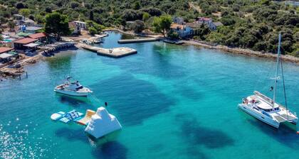 Strandhaus Sofia - Ferienanlage Bain, Žut - Kornati by Interhome
