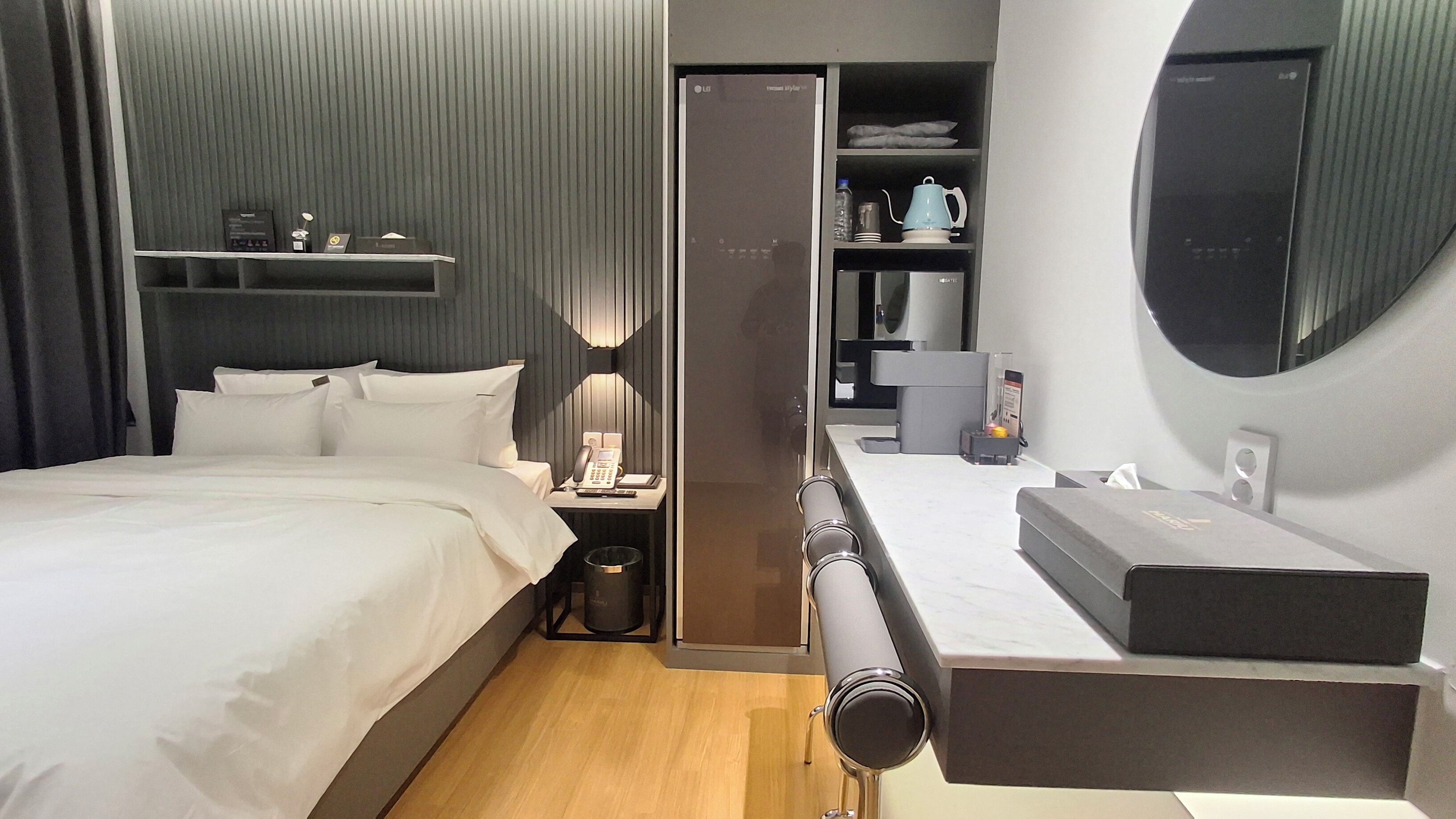 Deluxe Twin Room, City View