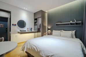 Deluxe Double Room, Styler