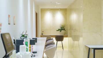 Daily buffet breakfast (KRW 15000 per person)