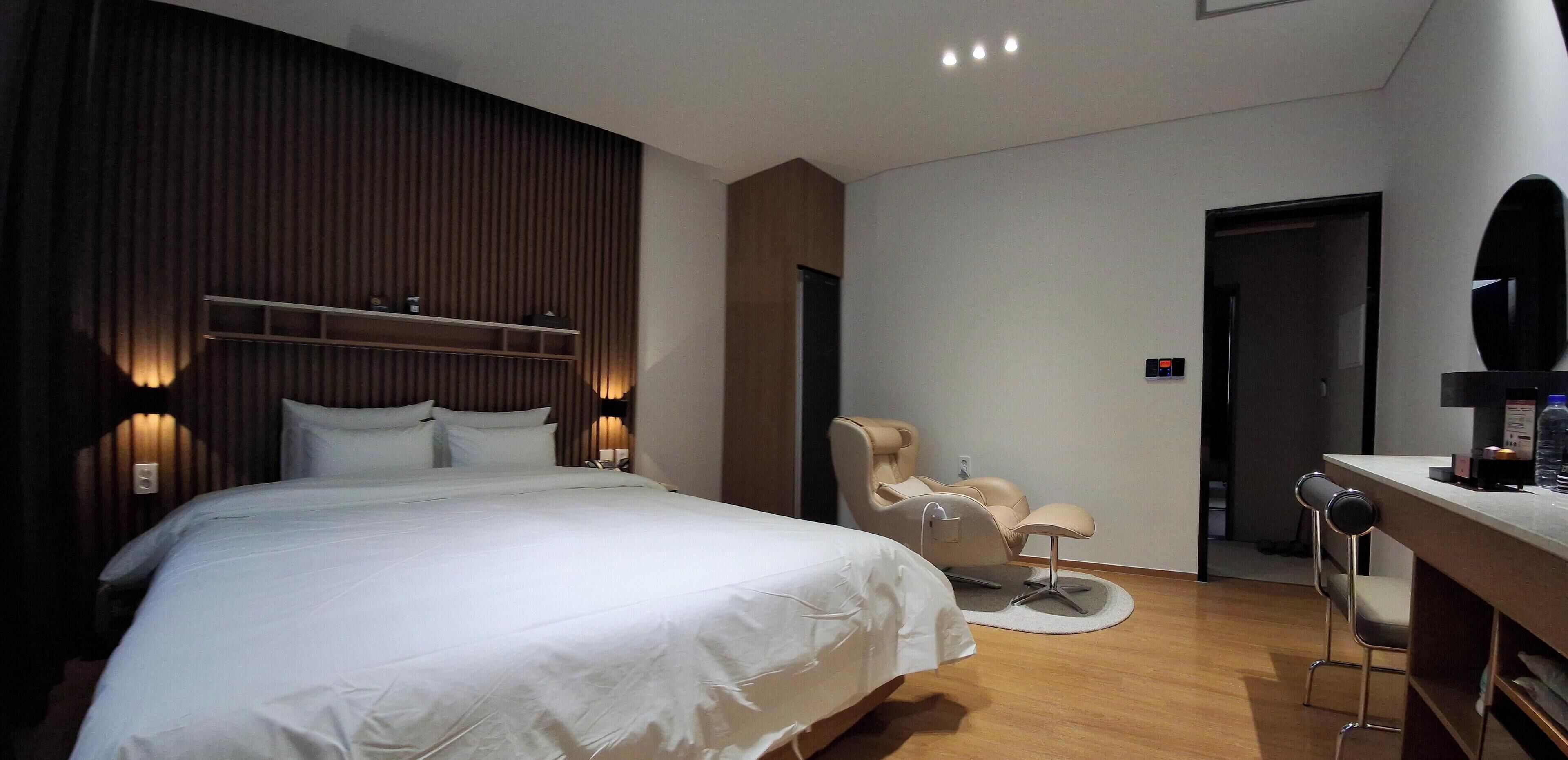 Premium Double Room, City View