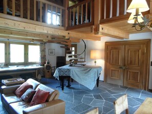 TV, fireplace, DVD player - Chalet Atelier by Interhome (Davos)