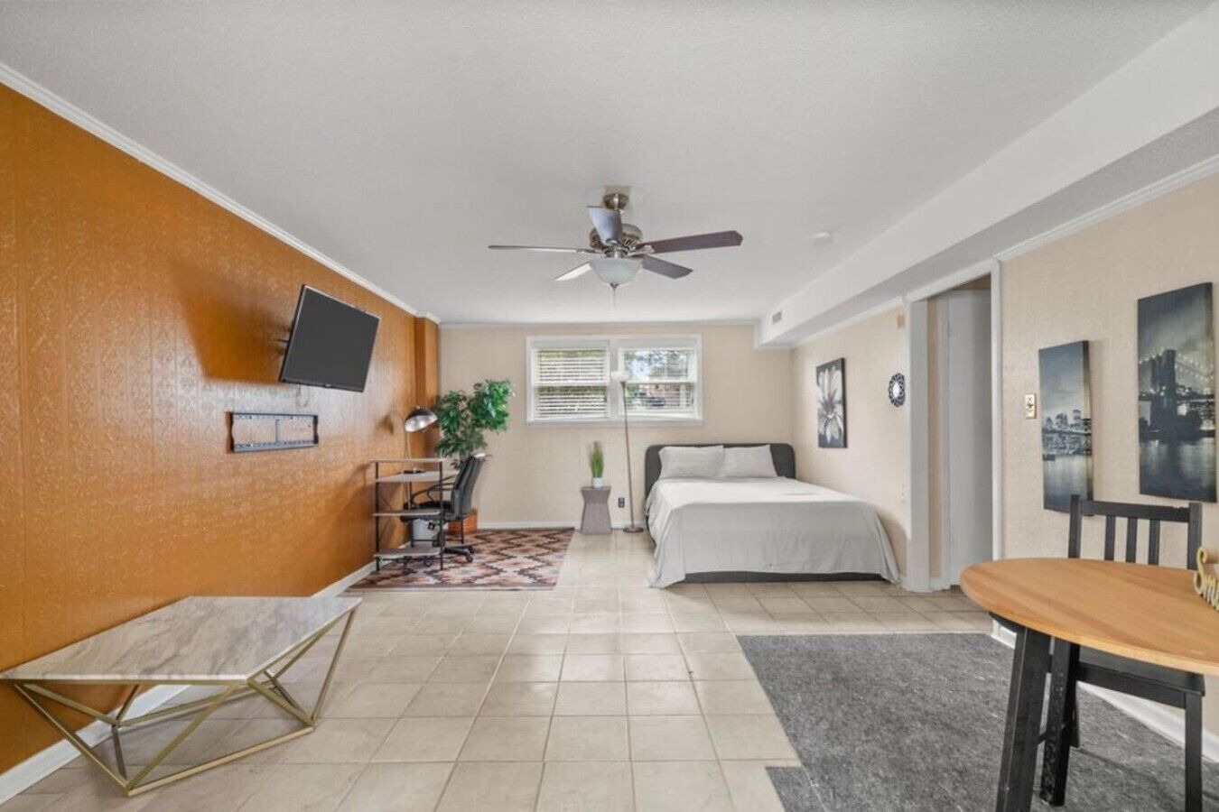 5 chambres, bureau, fer et planche à repasser, Wi-Fi gratuit