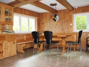 Dining - Vacation home Fäsch by Interhome (Flumserberg Bergheim)