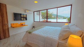 Luxury Suite, Patio, Hill View | Desk, laptop workspace, iron/ironing board, free WiFi - Riviera Hotel Boutique (Cali)