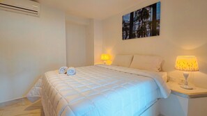 Desk, laptop workspace, iron/ironing board, free WiFi - Riviera Hotel Boutique (Cali)