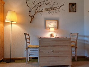 Interior - Studio Chalet by Interhome (Aminona)