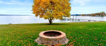 Cayuga Lakefront | Pool | Dock | FLX Wine Trail