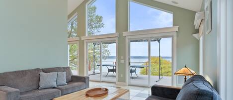 TV connectée, cheminée