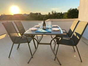 Outdoor dining - NR. 3 RELAX - APP 4 by Interhome (Rab/Rab)