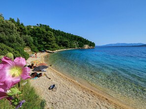 Beach - Komfortables Studio-Apartment mit Meerblick by Interhome (Živogošće)