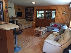 TV, fireplace, DVD player - Berghütte "Rural escape Chalet" by Interhome (Rudanovac)