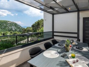 Outdoor dining - Villa Natura by Interhome (Bast)