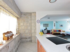 Interior - mit Whirlpool by Interhome (Mravince)