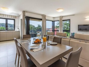Dining - in Rovinj mit privatem Parkplatz by Interhome (Rovinj)
