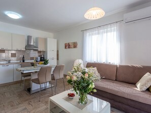 Living area - Schöne Wohnung Funtana Nr.1 by Interhome (Poreč/Funtana)