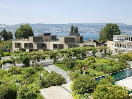 Pool. Parkresidenz Meilen by Interhome