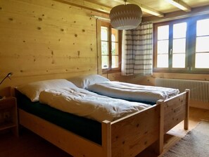 3 bedrooms, Internet