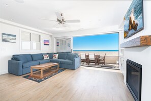 TV, fireplace - Remodeled Oceanfront Home Right on 36th Street Beach and the Boardwalk! (Newport Beach)