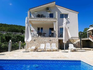 Pool - mit privatem Pool by Interhome (Zagvozd)