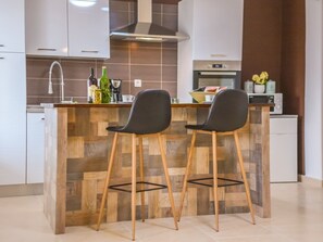 Fridge, microwave, oven, dishwasher - Villa Martin - Rückzugsort auf dem Land mit Pool by Interhome (Jakovici)