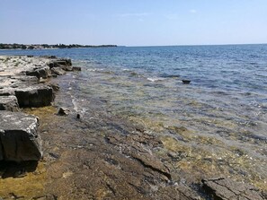 Beach - Villa direkt am Meer und Strand mit herrlichem Blick by Interhome (Umag/Juricani)
