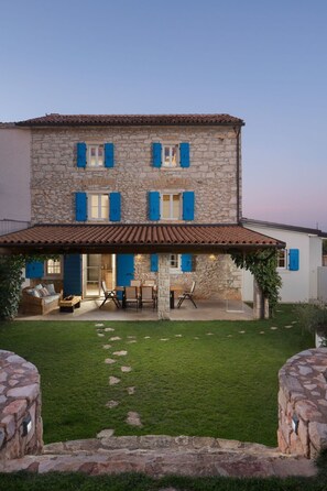 Exterior - Villa Flavia Traditionelles Steinhaus mit Pool by Interhome (Umag/Juricani)