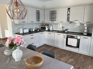 Fridge, microwave, oven, dishwasher - Villa Victoria Istra by Interhome (Novigrad (Istra))