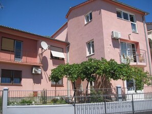 Exterior - Moderne Wohnung in der Nähe des Zentrums by Interhome (Pula)