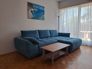 TV - Wohnung in der Nähe von Seaside by Interhome (Umag)