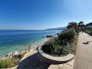 Beach - Wohnung "Ela A4" direkt am Strand by Interhome (Rabac)