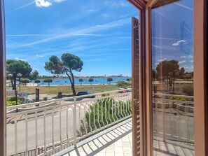 Property grounds - Apartment mit Meerblick für 4 Personen by Interhome (Umag)