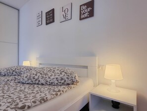 Internet - Wohnung "Dani" mit Terrasse by Interhome (Umag)