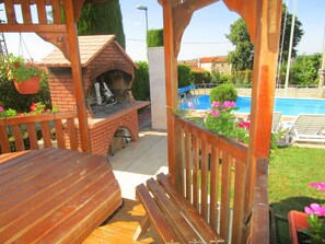 Terrace/patio - mit beheiztem Pool by Interhome (Buje)