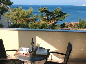 Outdoor dining - Villa del Golfo, Apartement mit Garten und Pool by Interhome (Umag/Savudrija)