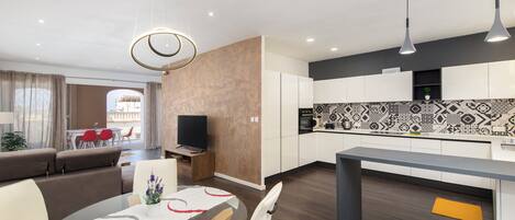 Apartment, 3 Bedrooms, Garden View | Living area