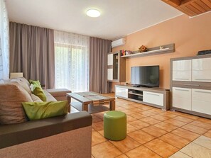 Living area - Toni -Wohnung im Erdgeschoss by Interhome (Novigrad (Istra))